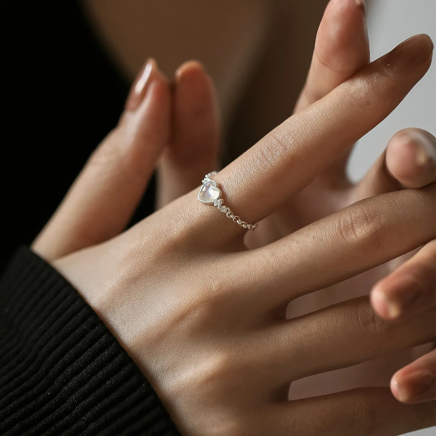 925 Sterling Silver Heart-shaped Moonstone Adjustable Ring