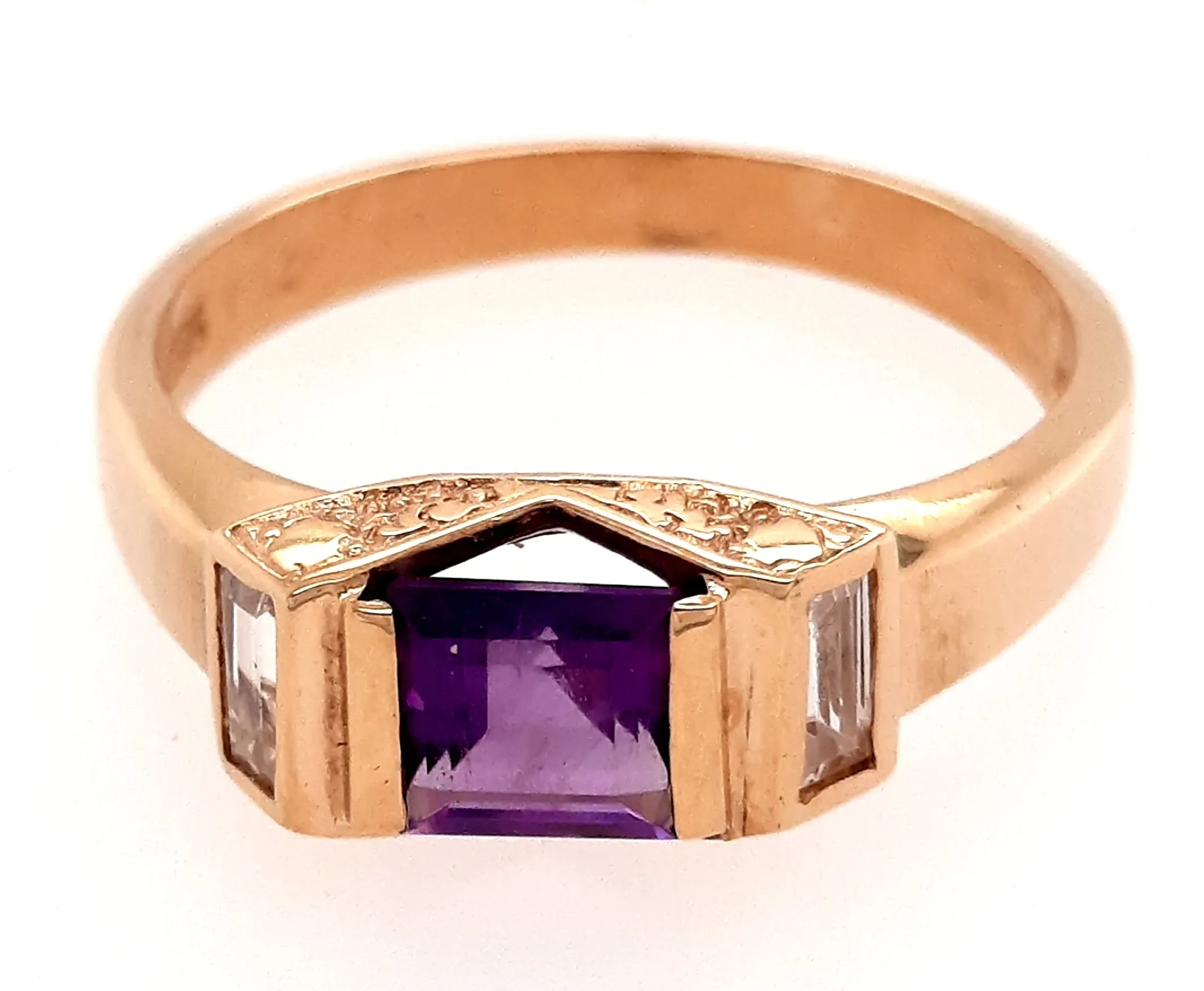 Amethyst & Cubic Zirconia 9ct Yellow Gold Ring