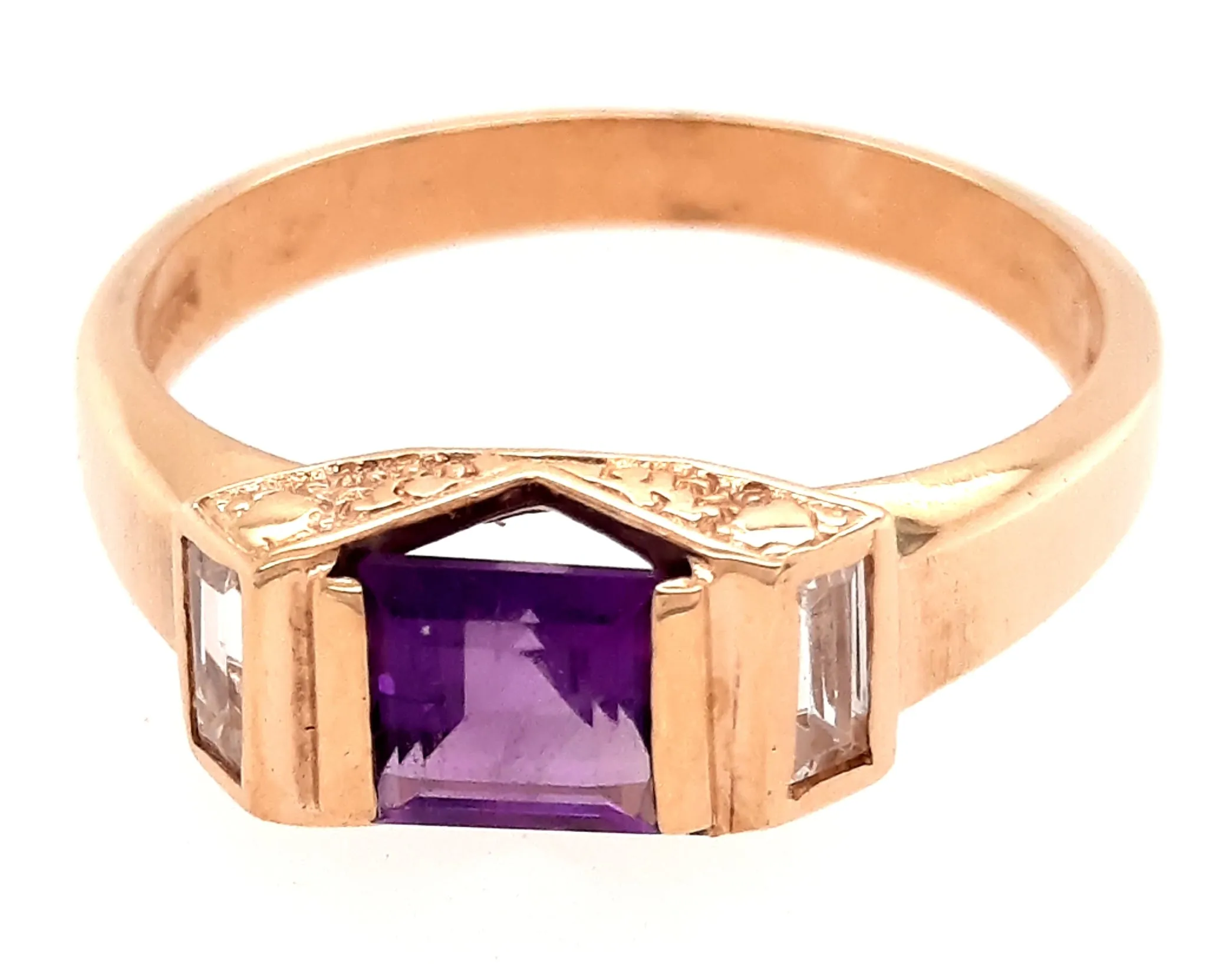 Amethyst & Cubic Zirconia 9ct Yellow Gold Ring