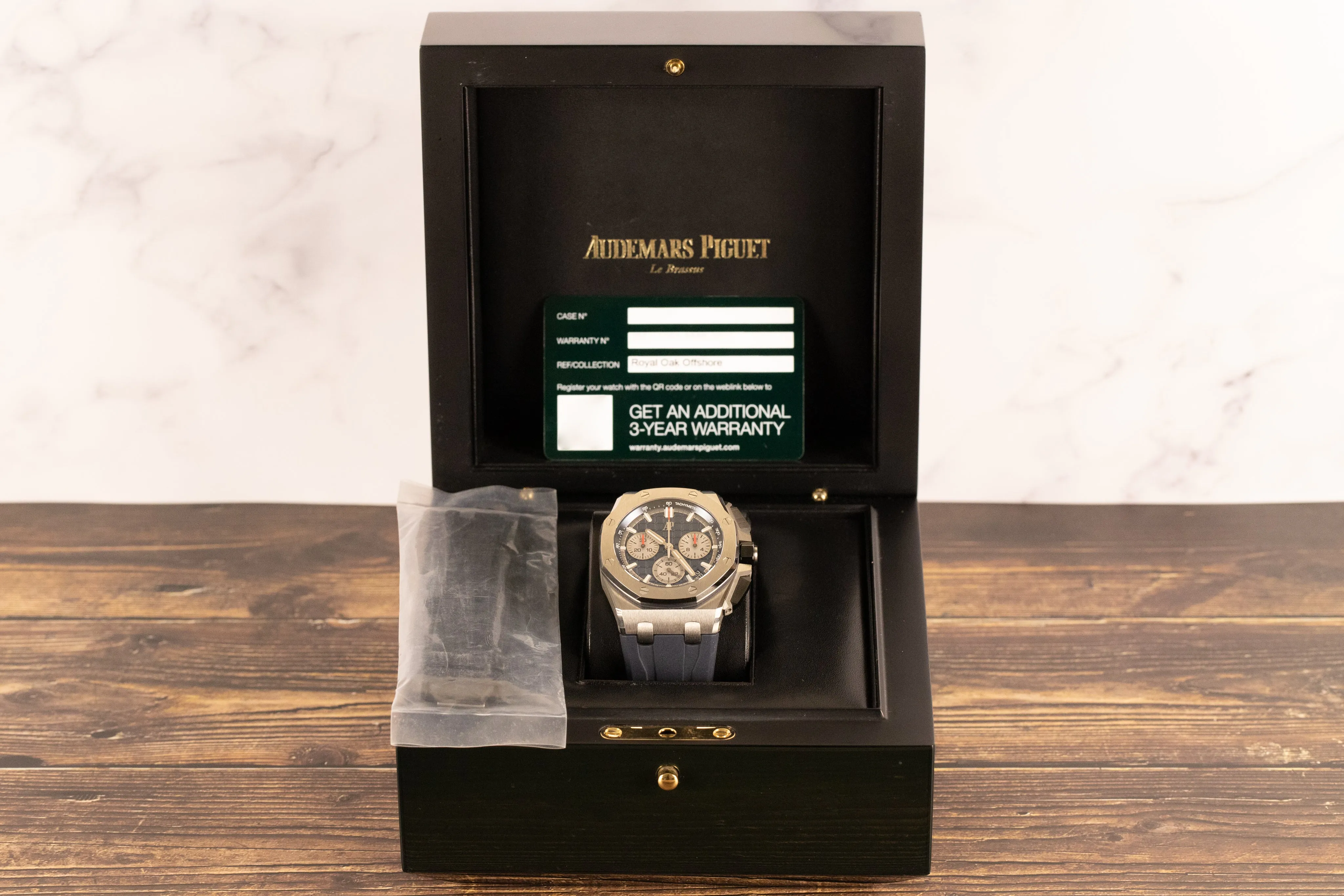 Audemars Piguet<br>26420TI Royal Oak Offshore Blue Dial