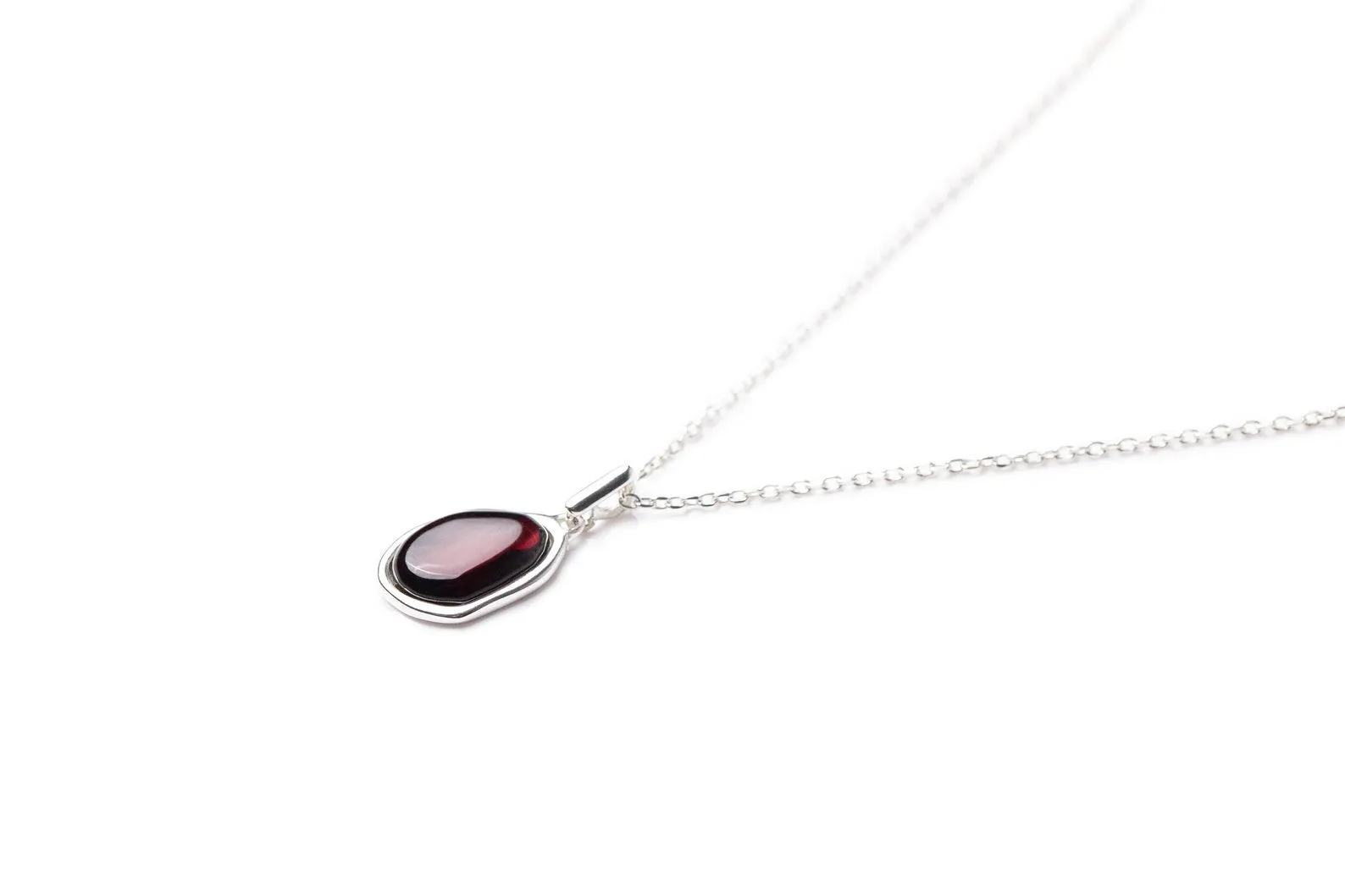 Cherry Amber ELEMENT Pendant Necklace - Elegant Baltic Beauty