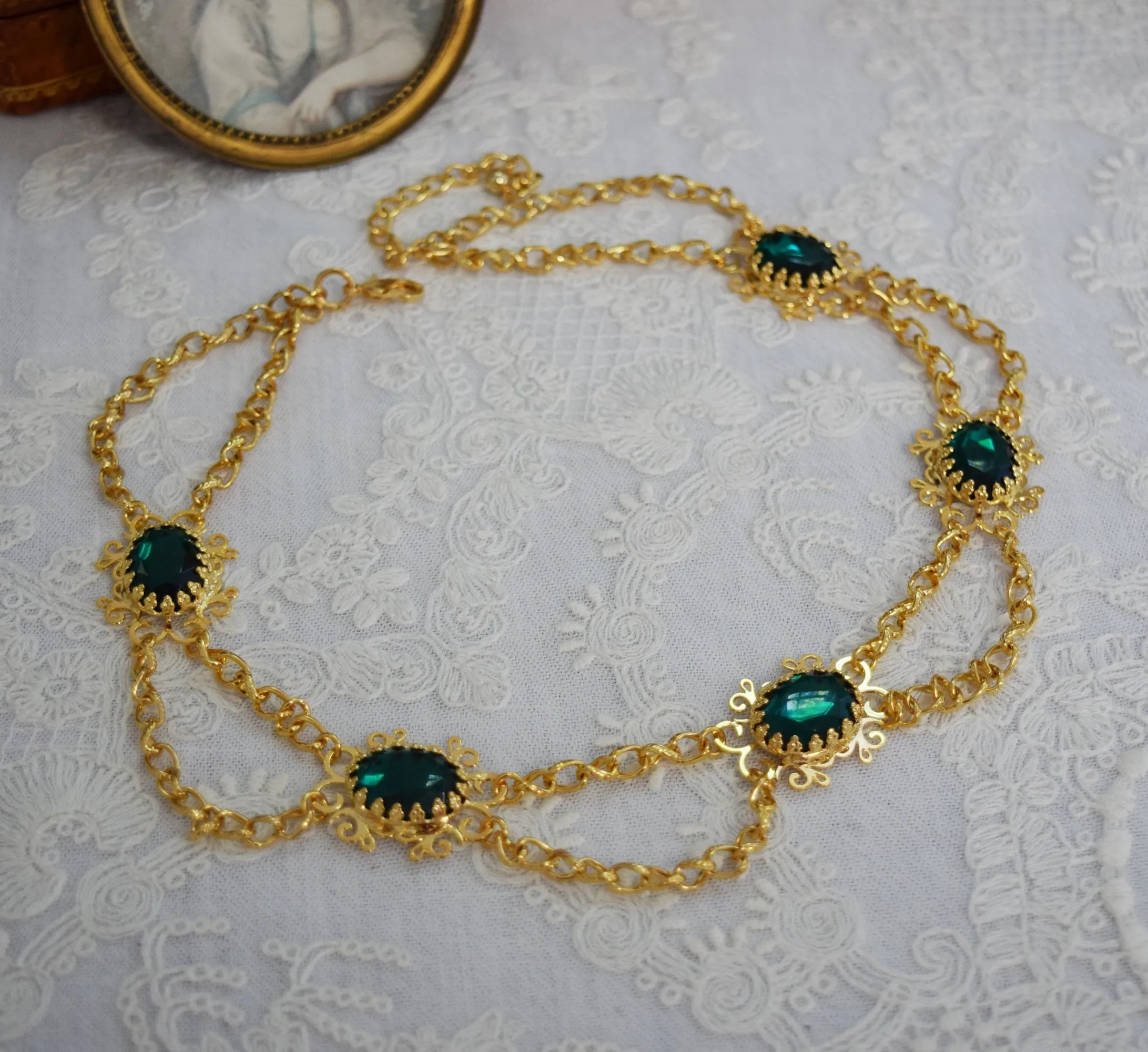 Emerald and Gold Chain Festoon Necklace