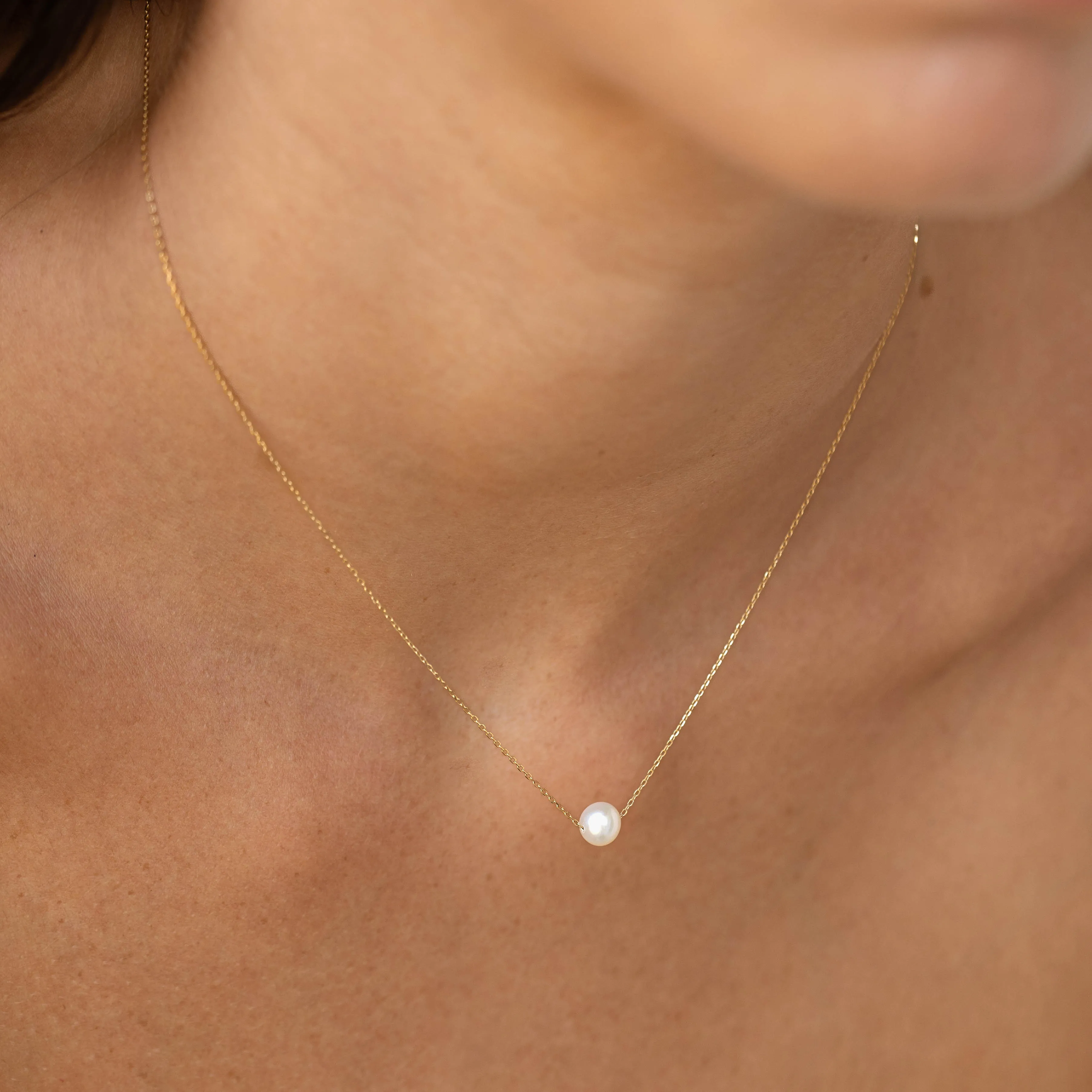 Floating Pearl Necklace - Caris