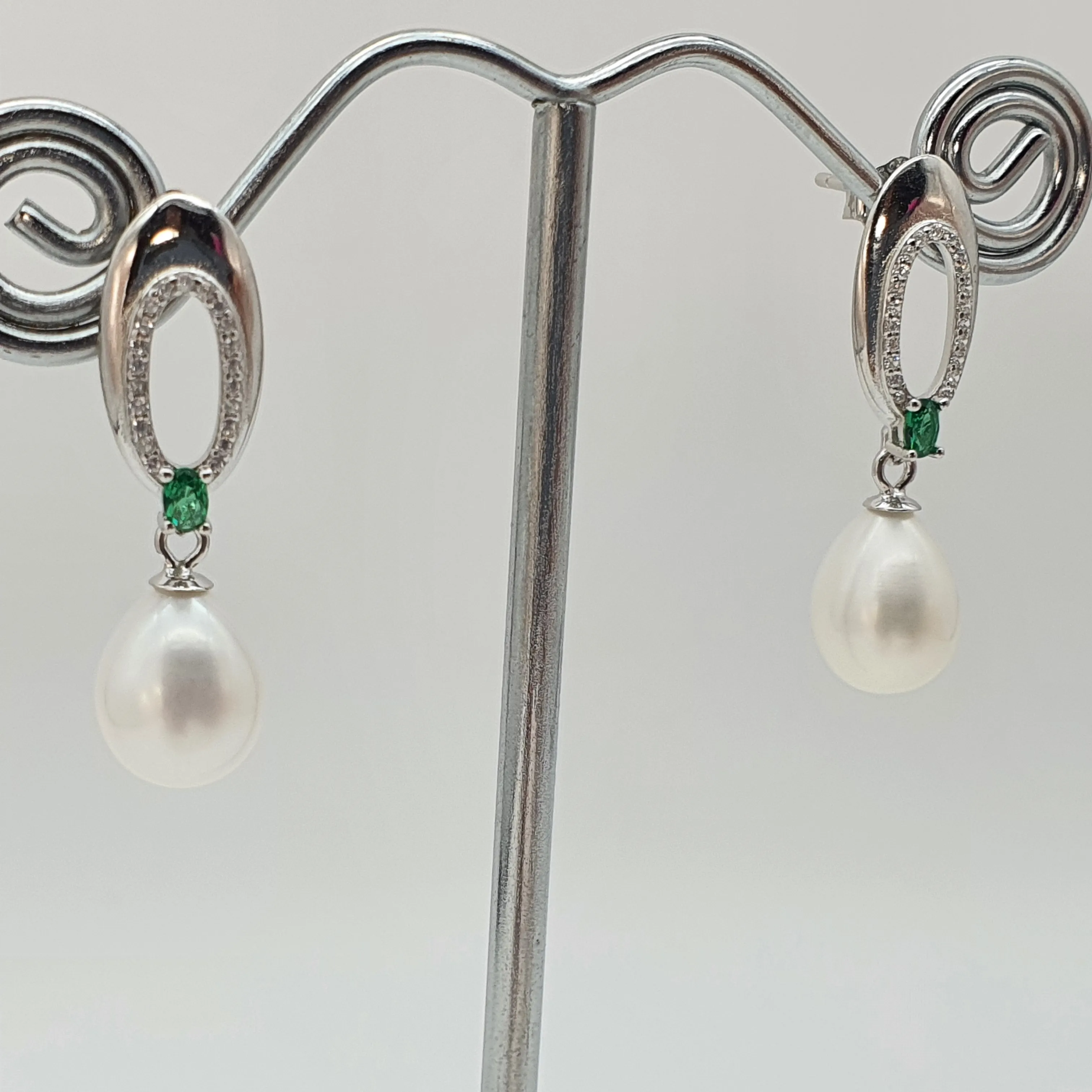 Green Crystal & Freshwater Pearl Oval Earring, Sterling Silver