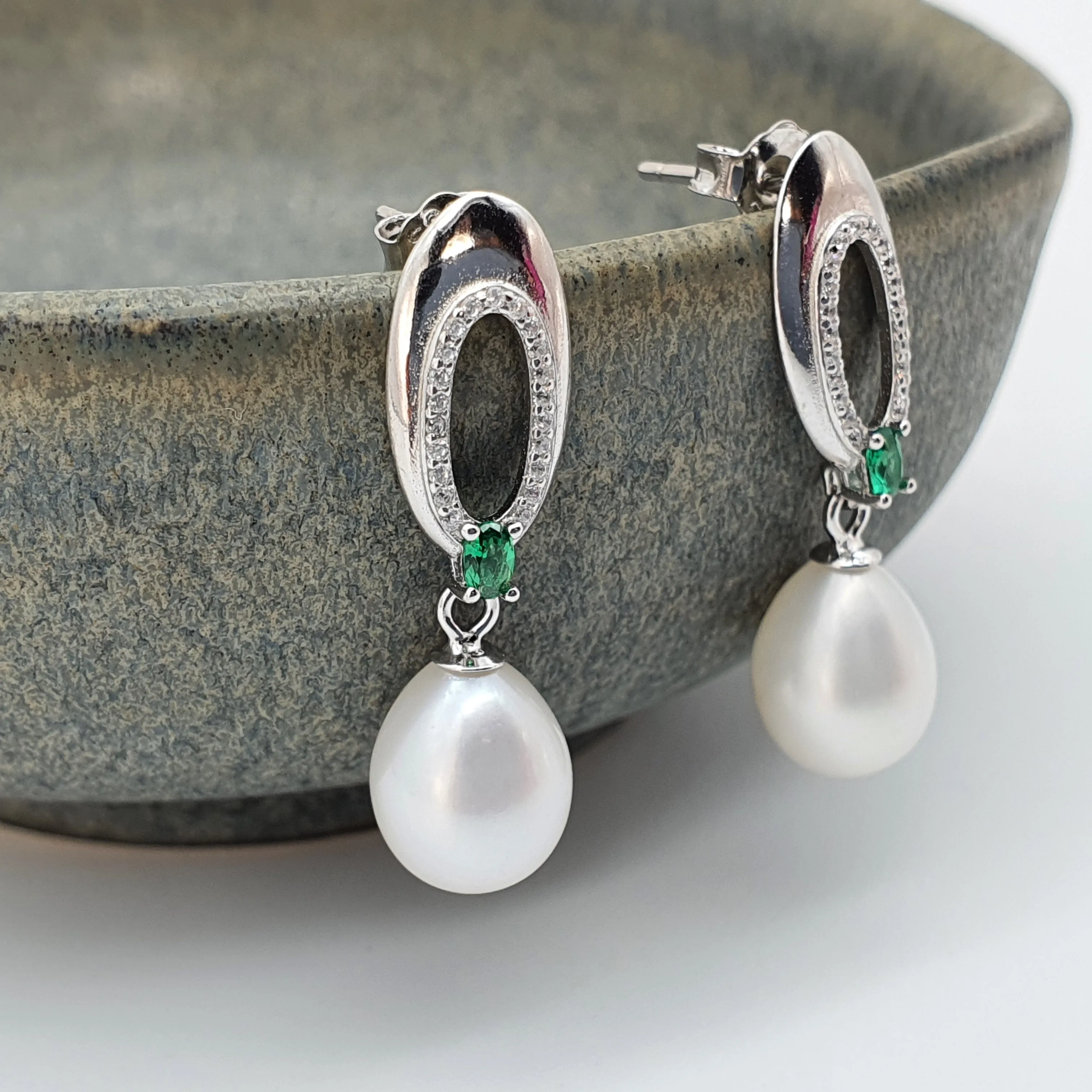 Green Crystal & Freshwater Pearl Oval Earring, Sterling Silver