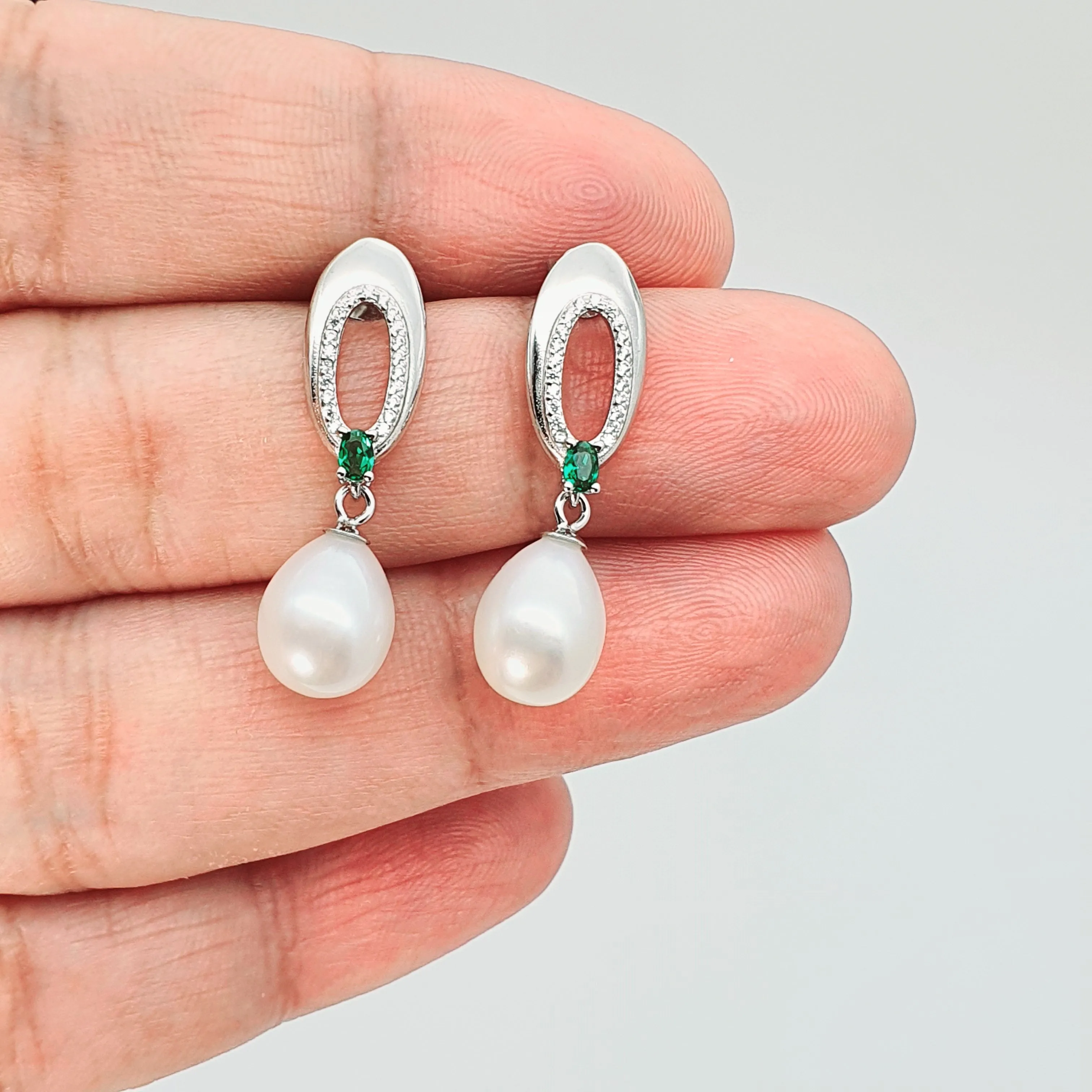 Green Crystal & Freshwater Pearl Oval Earring, Sterling Silver