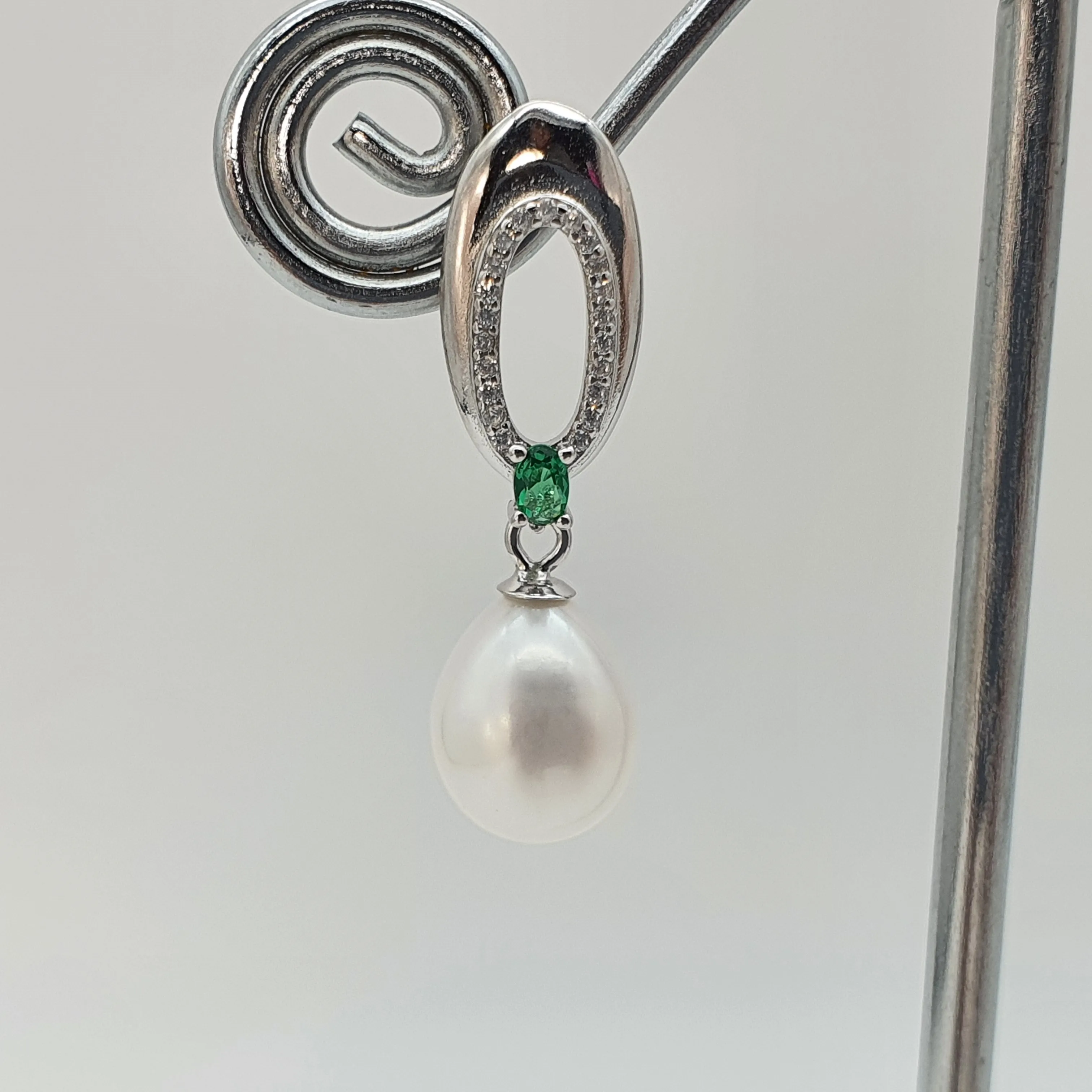 Green Crystal & Freshwater Pearl Oval Earring, Sterling Silver