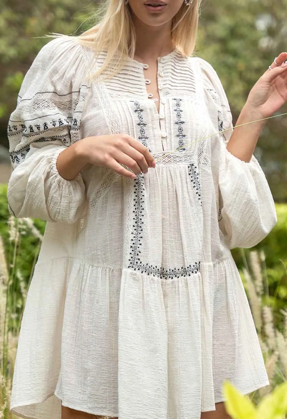 LA BOHEME - EMBROIDERED BOHO LACE DRESS