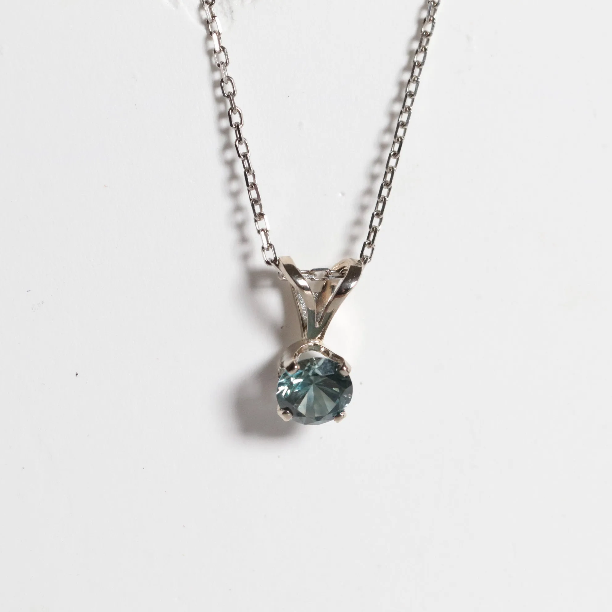 Montana Sapphire Pendant Necklace