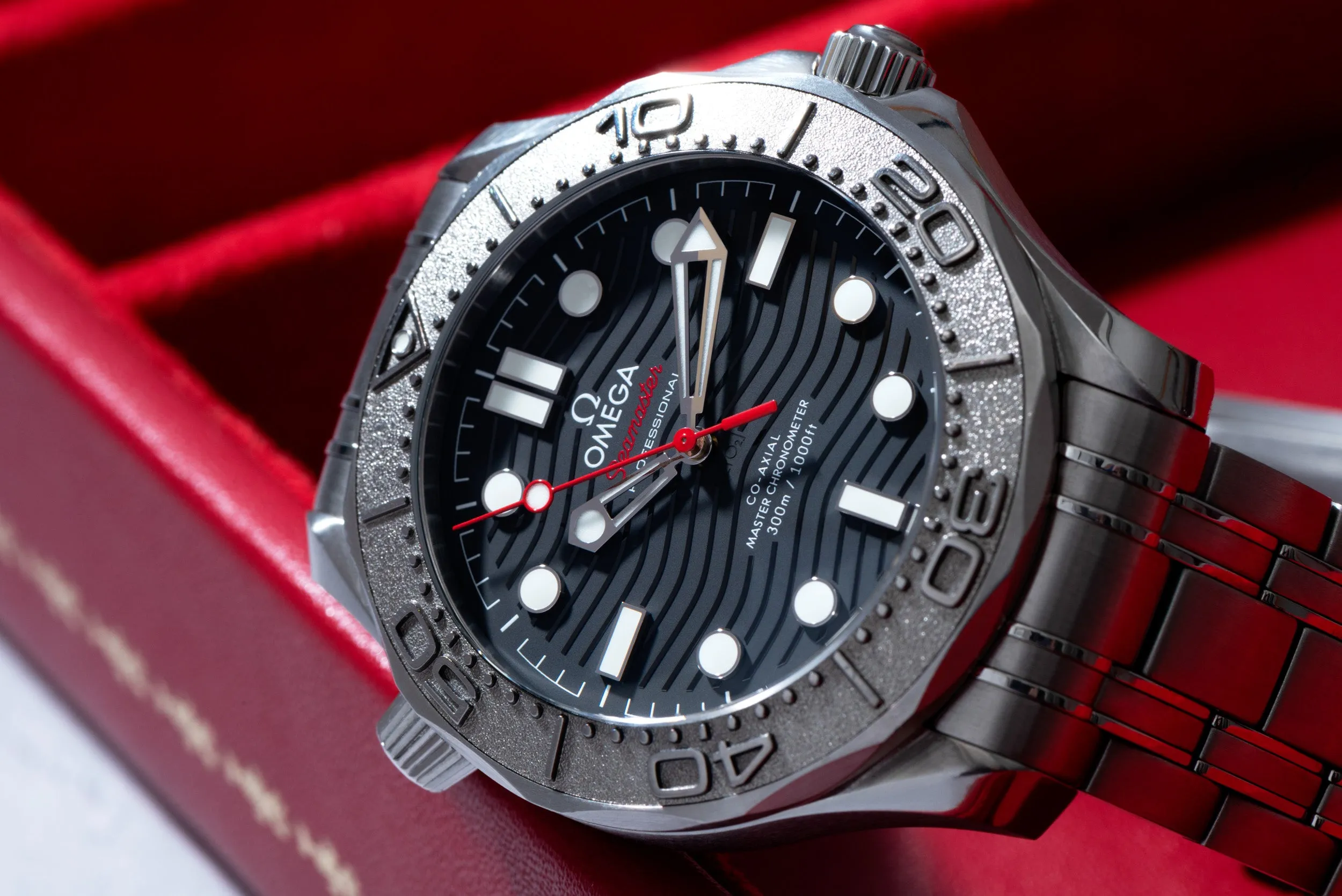 Omega Seamaster Diver 300M Co-Axial Master Chronometer 42  Nekton Edition