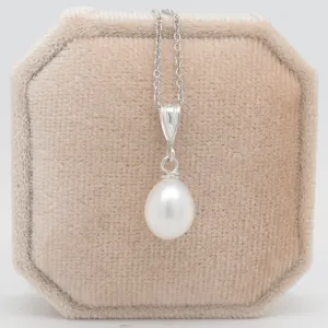 Pearl Pendant Necklace