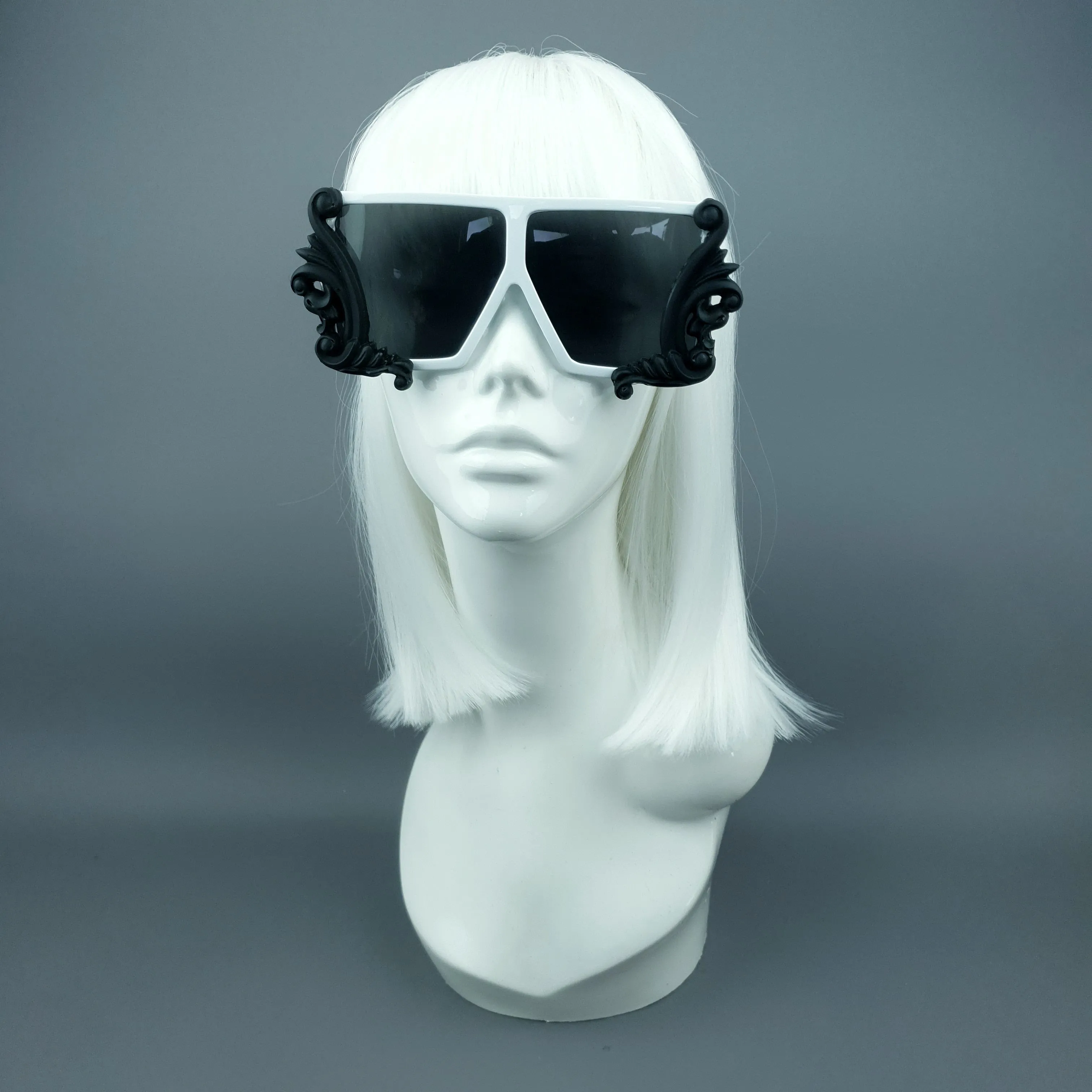 "Nandor" Black & White Filigree Unisex Sunglasses