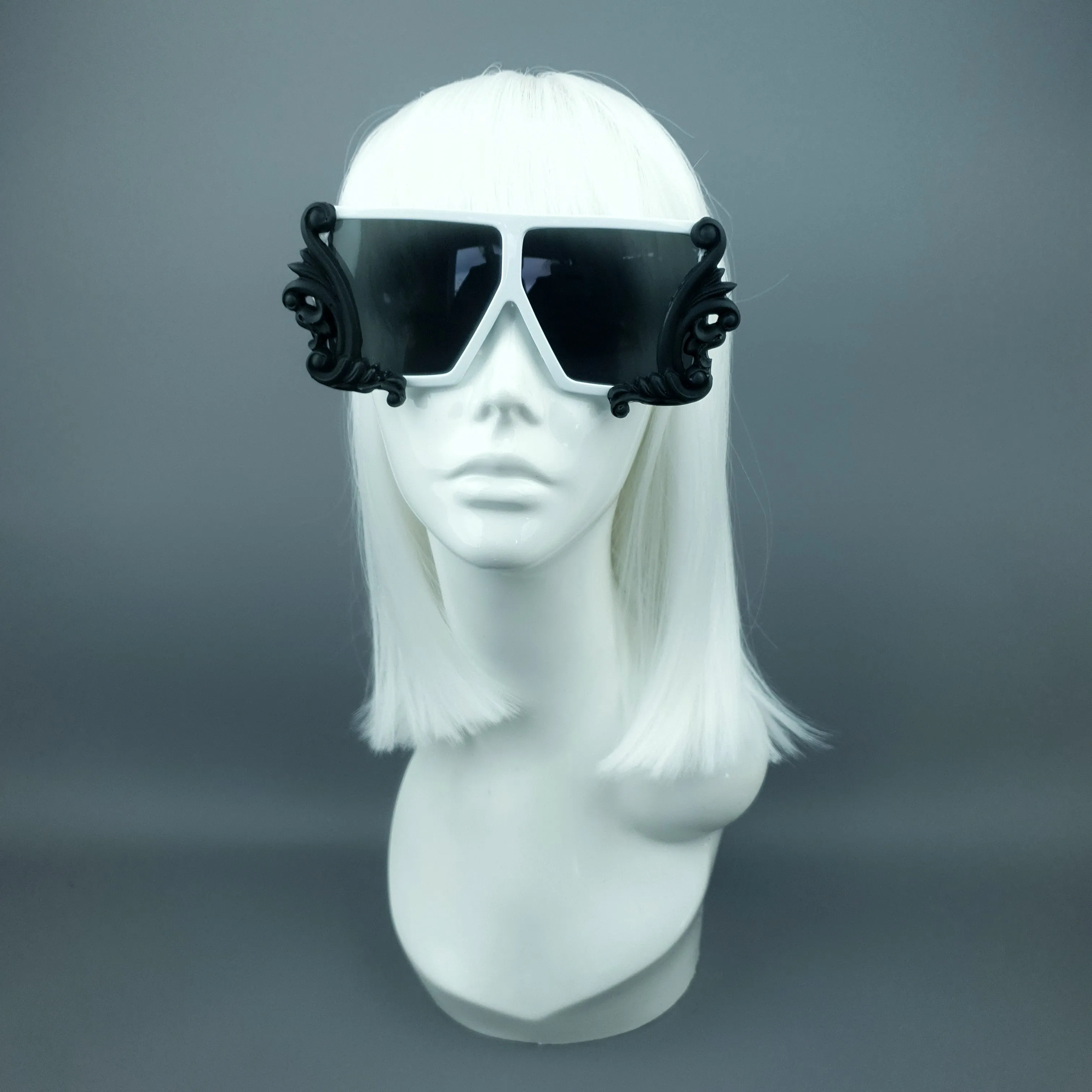 "Nandor" Black & White Filigree Unisex Sunglasses