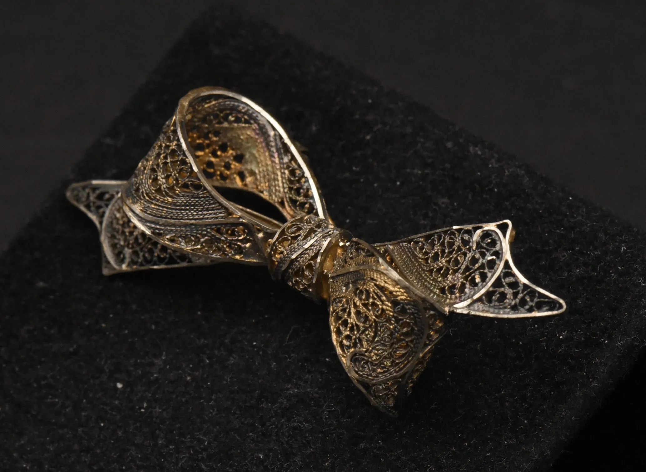 Vintage Filigree Tied Bow Brooch