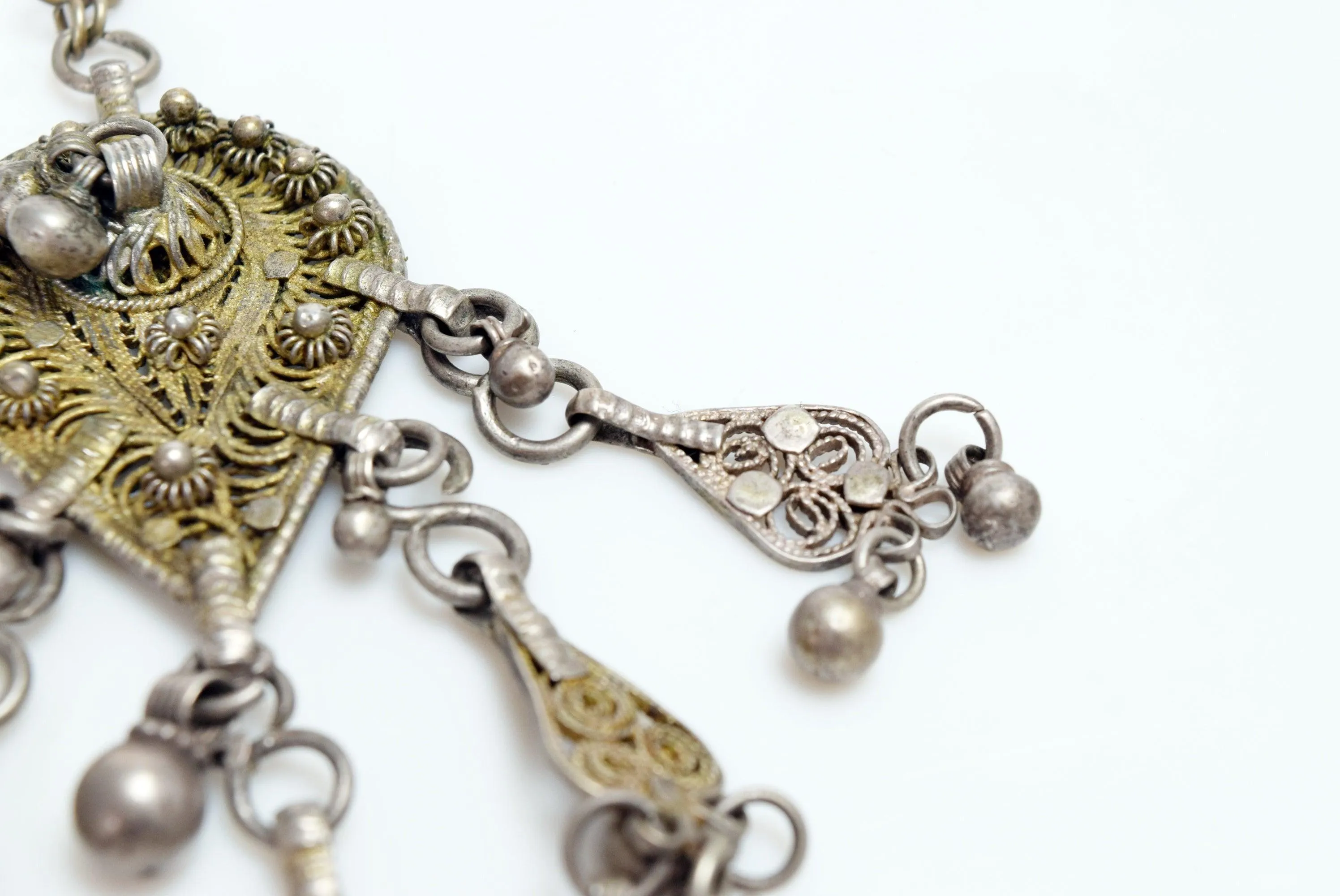 Vintage Yemeni Silver Filigree Pendant Necklace