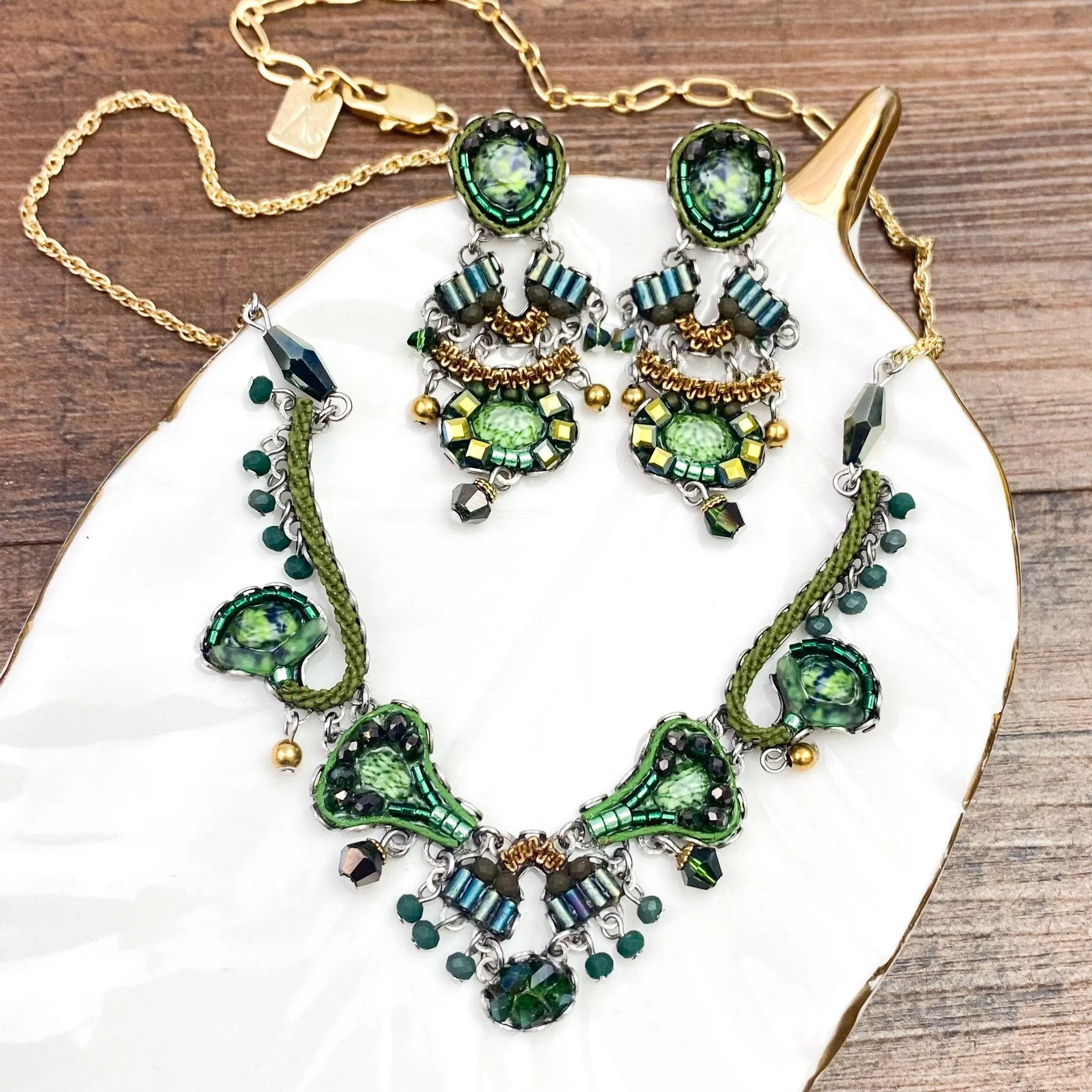 Viridian Mood Ayala Bar Earrings & Necklace