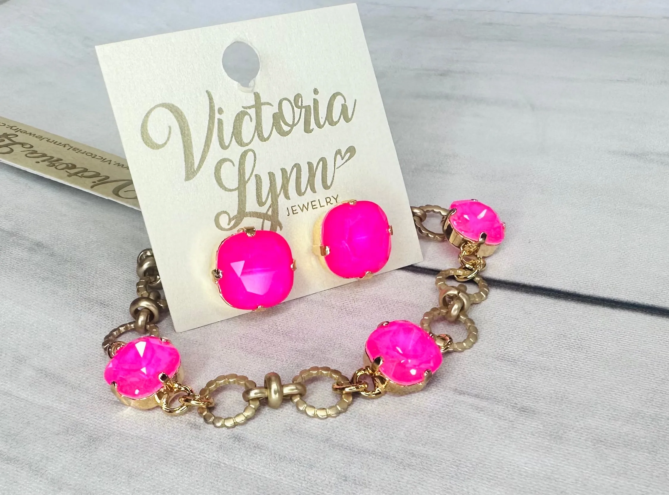 VL Electric Pink Stud